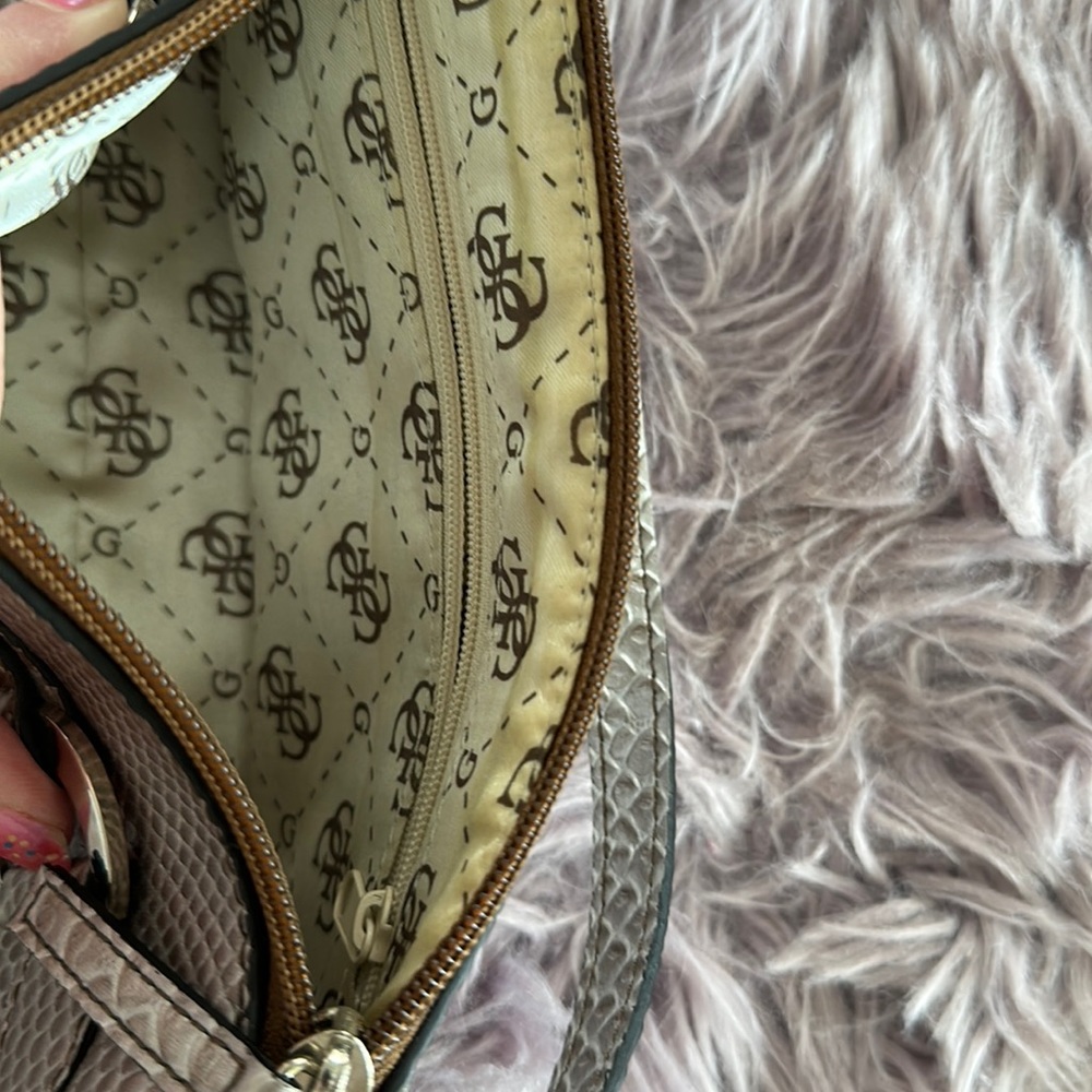 Guess Bag & Wallet - Picture 12 of 14